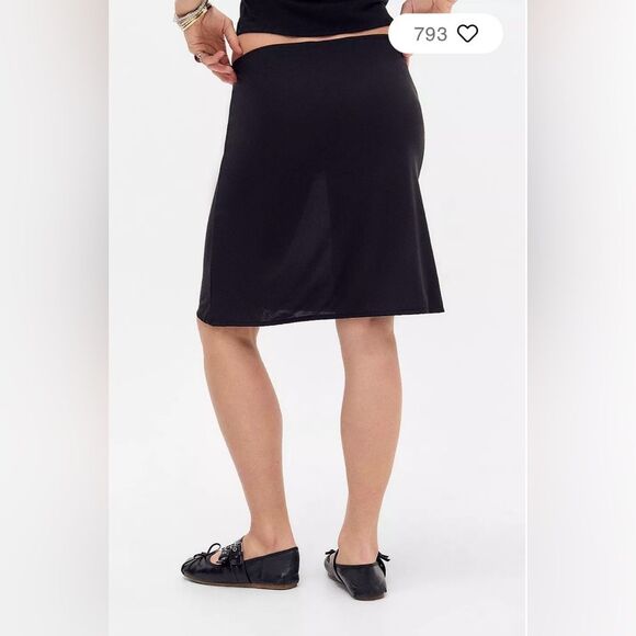 Kimchi Blue for Urban Outfitters NWT Size Large Black Georgiana Slip Midi Skirt - Picture 3 of 13